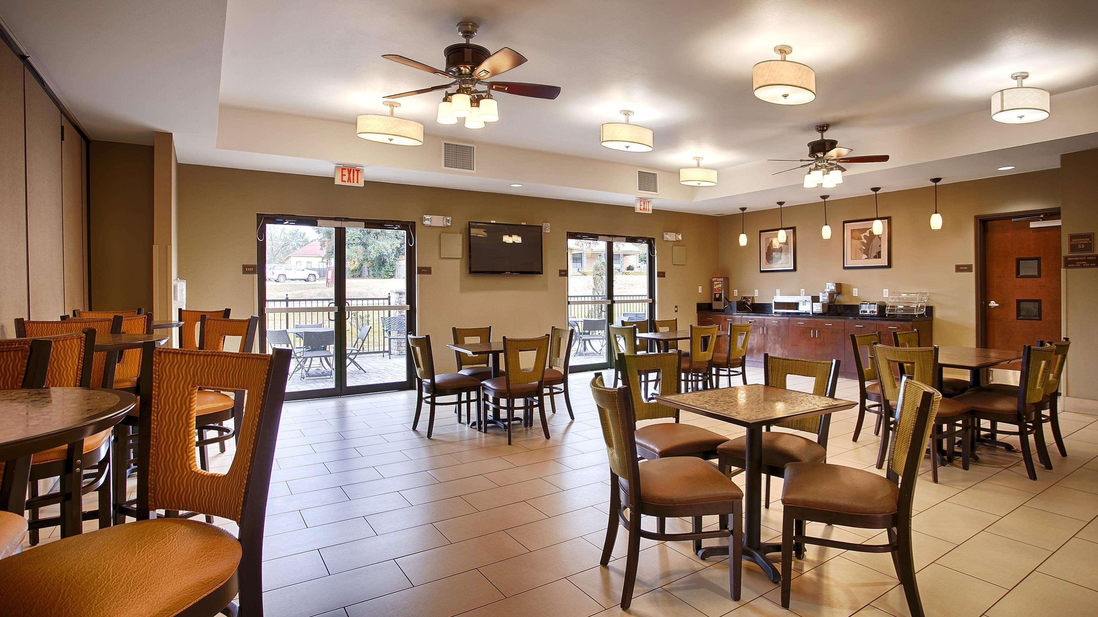 Best Western Plus Desoto Inn & Suites Mansfield Buitenkant foto